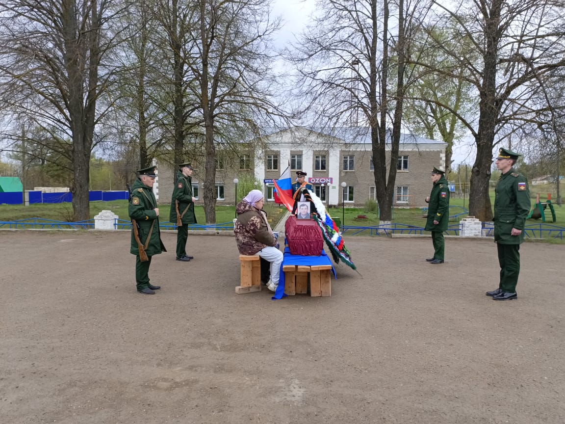При исполнении обязанностей военной службы в ходе специальной военной операции погиб наш односельчанин Ульданов Фарит Зиннатуллович..